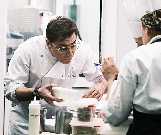 Discover Girona with the Roca Brothers